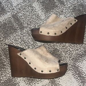 Women's Tan Slide Sandals
